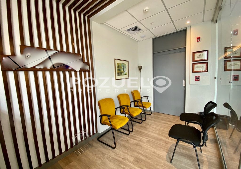 C0B13EB5-DD00-446D-9A17-97C5BB1F12EA_1_105_c