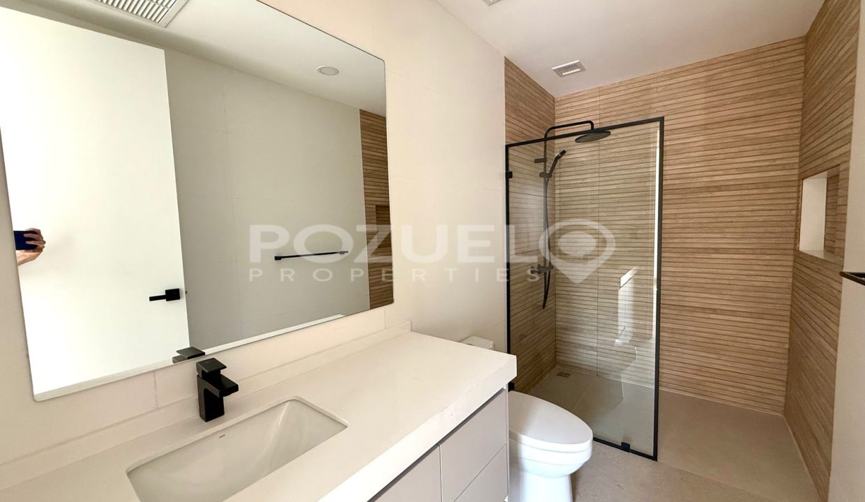 WhatsApp Image 2025-10-21 at 10.54.36 AM