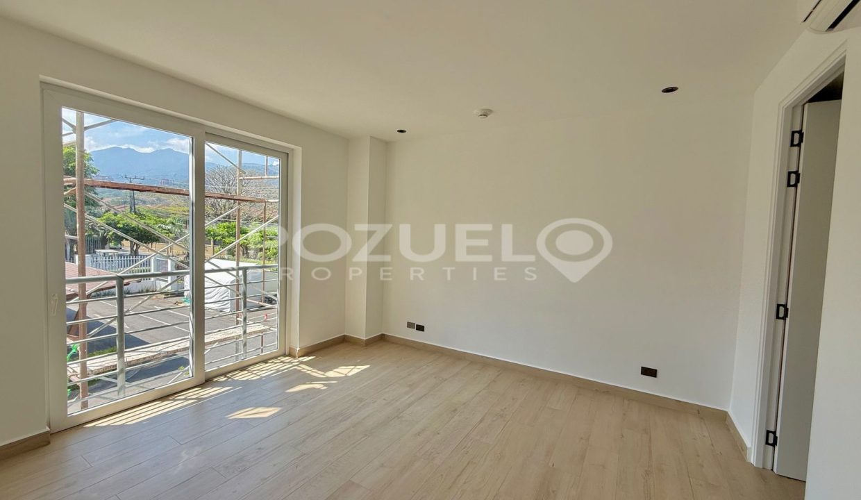 WhatsApp Image 2025-10-21 at 10.54.38 AM