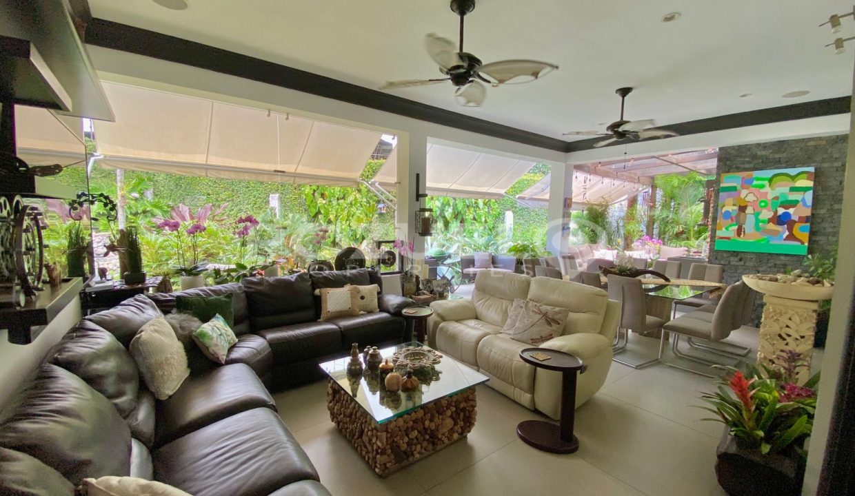 WhatsApp Image 2024-10-17 at 8.40.24 AM (1)