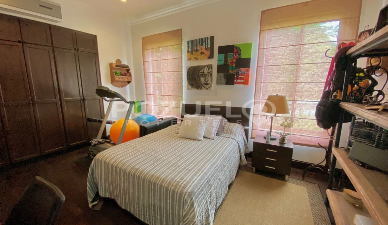 WhatsApp Image 2024-10-17 at 8.40.27 AM