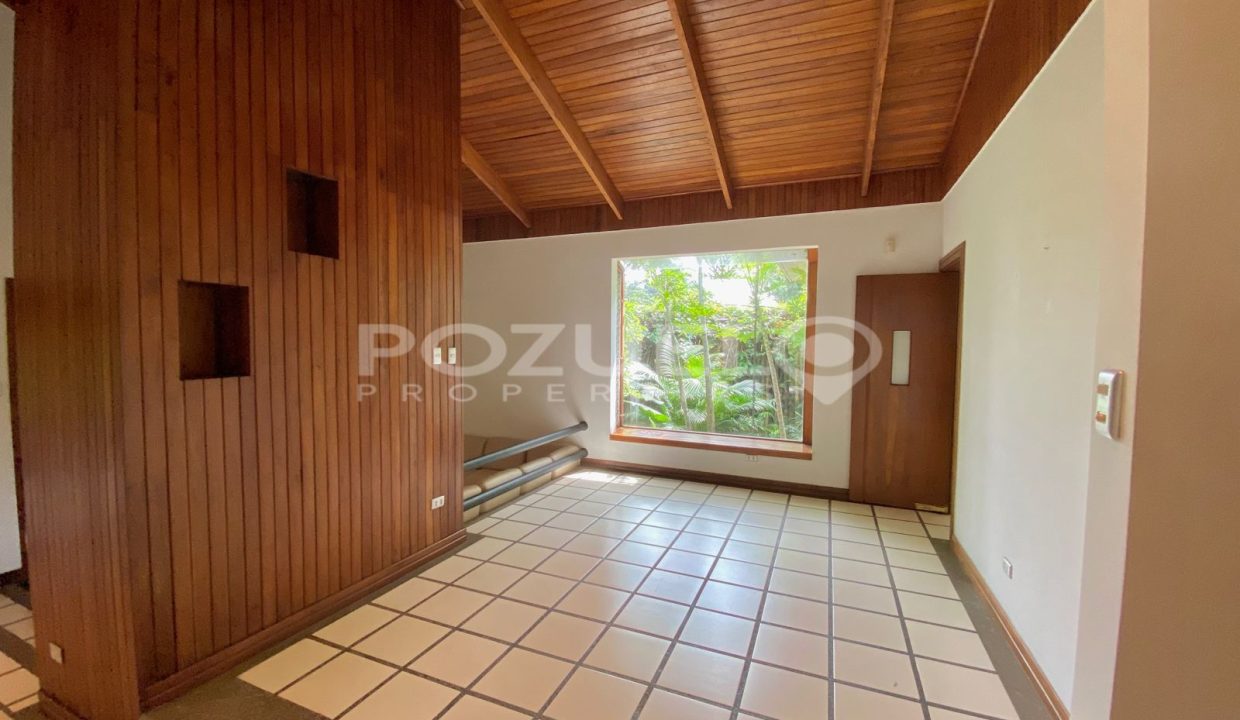 WhatsApp Image 2024-10-17 at 8.42.53 AM