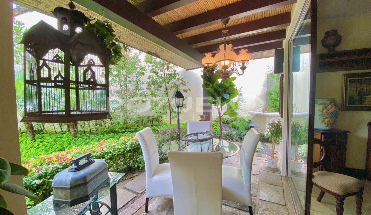 WhatsApp Image 2024-12-12 at 11.44.23 AM (1)