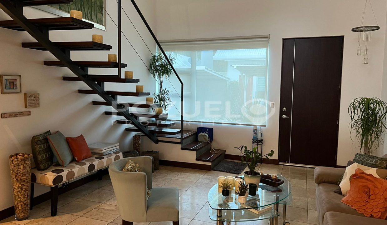 WhatsApp Image 2024-12-12 at 11.50.30 AM