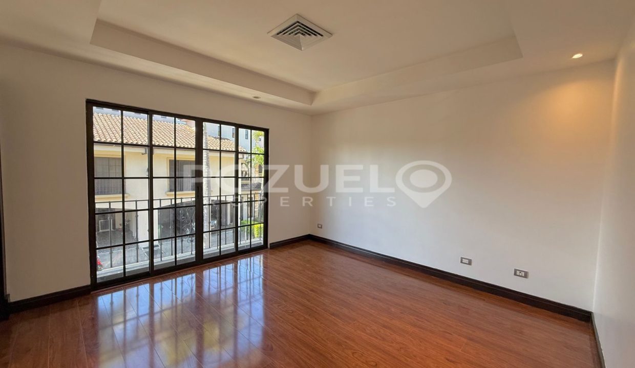 WhatsApp Image 2025-09-10 at 11.20.48 AM (2)