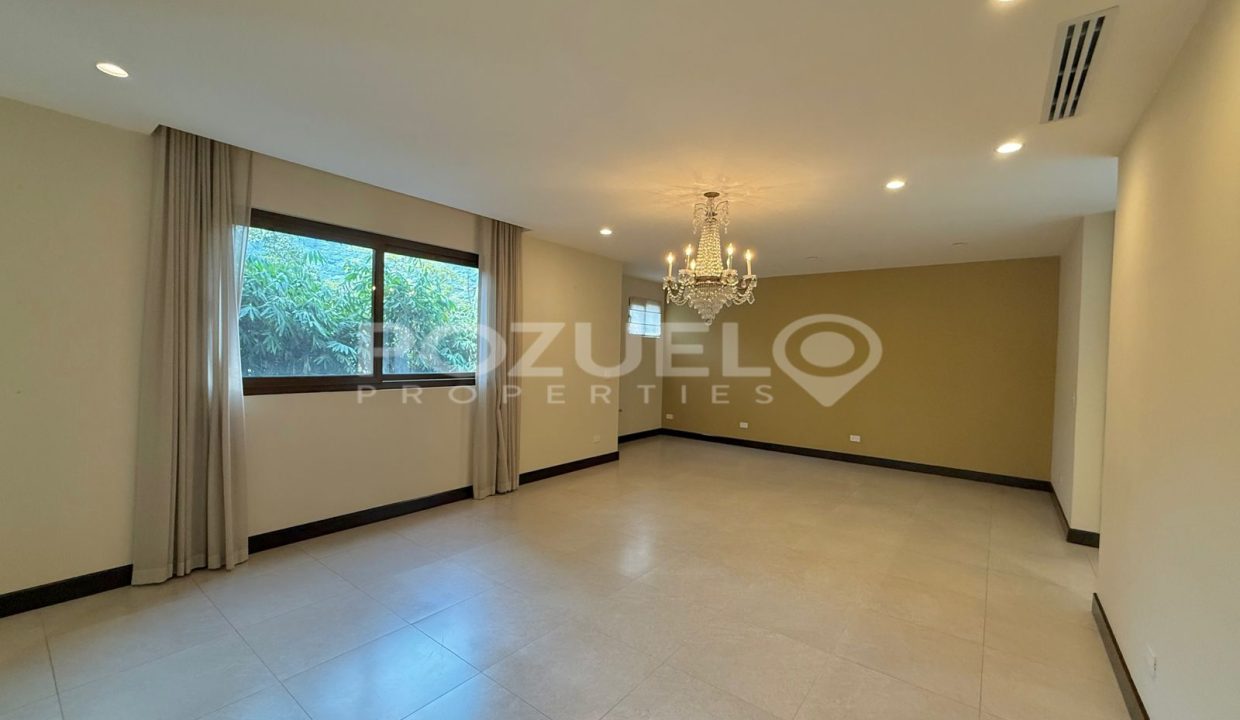 WhatsApp Image 2025-09-10 at 12.07.17 PM (1)