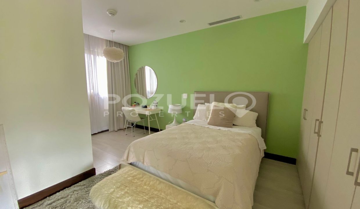 WhatsApp Image 2025-09-24 at 9.04.39 PM