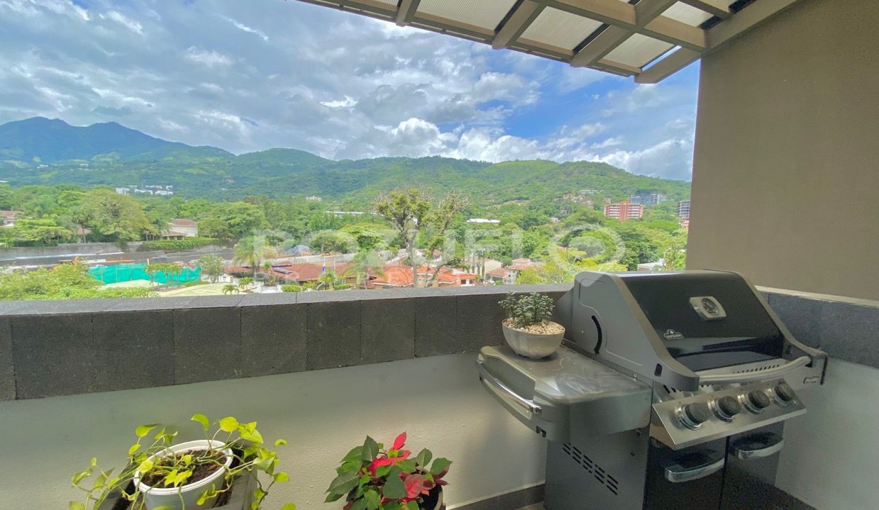 WhatsApp Image 2025-09-24 at 9.04.42 PM