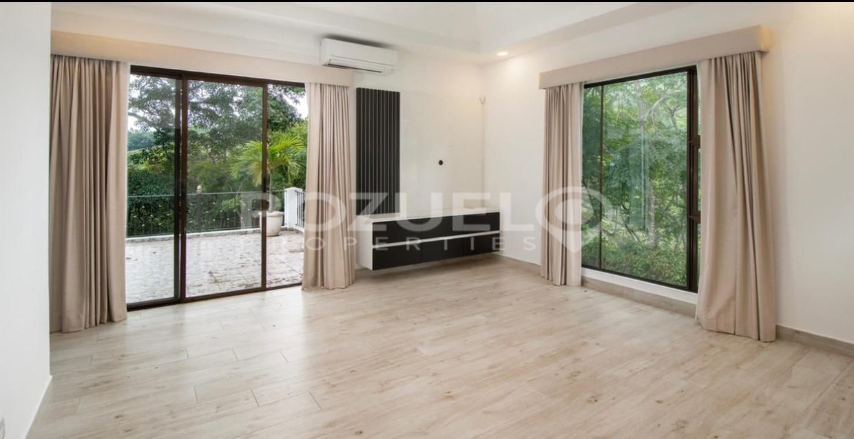 WhatsApp Image 2025-10-16 at 12.10.49 PM