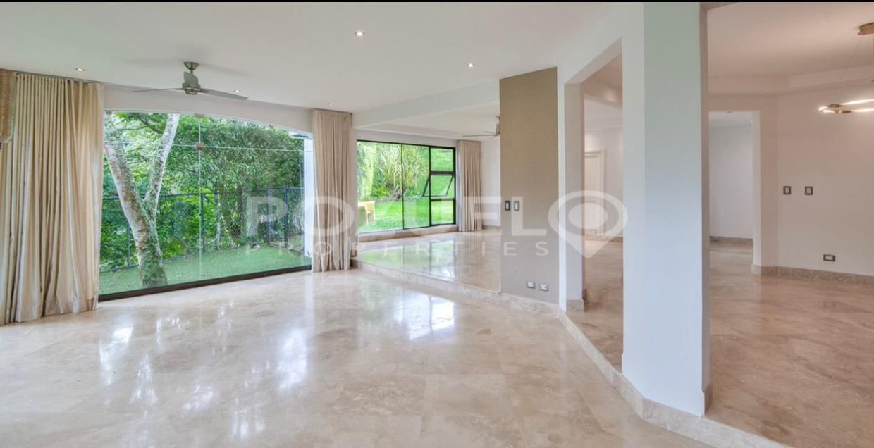 WhatsApp Image 2025-10-16 at 12.10.50 PM